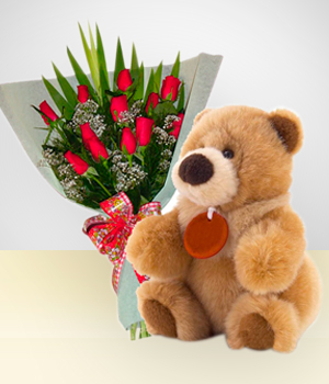 Flores a Per Combo Capricho: Bouquet de 12 Rosas + Peluche